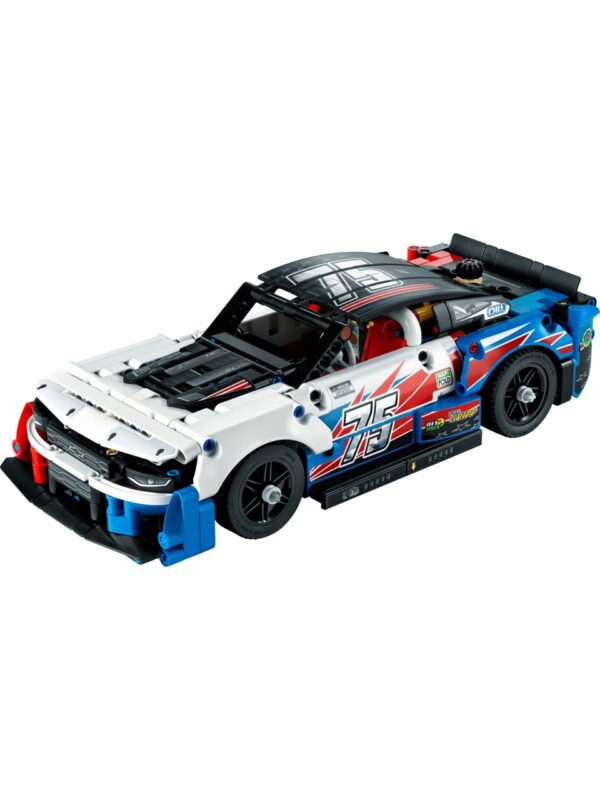 LEGO® Technic NASCAR® Yeni Nesil Chevrolet Camaro ZL1 (42153) - Görsel 2