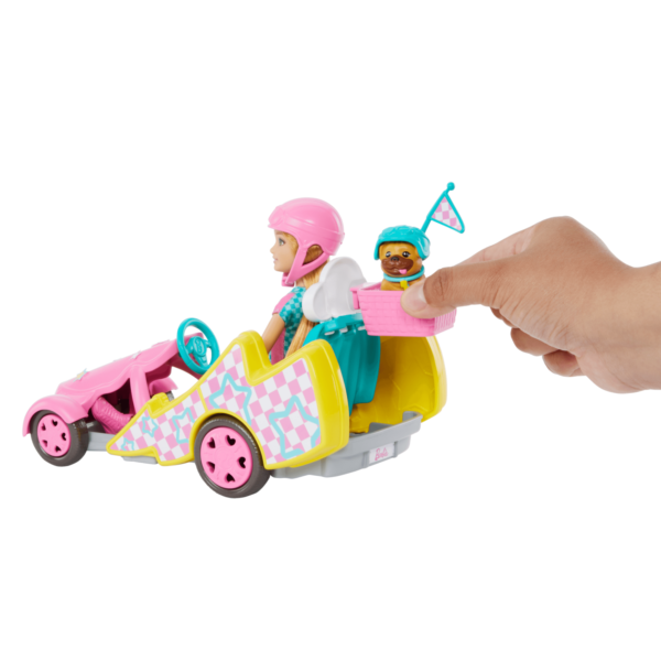 Oyuncak Go Kart Arabası, Köpek, Aksesuarlar Ve Çıkartma Sayfası Ile Yarışçı Barbie Stacie HRM08 - Görsel 3