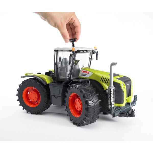 Bruder Claas Xerıon 5000 Traktör BR03015 - Görsel 4