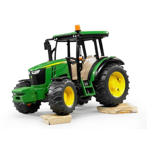 Bruder John Deere 5115M Traktör BR02106 - Görsel 2